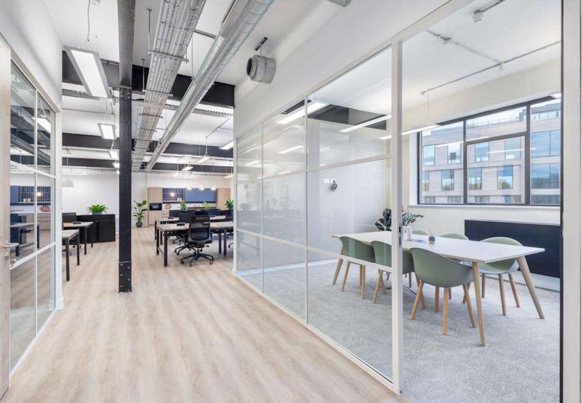 Office in London - photo 2