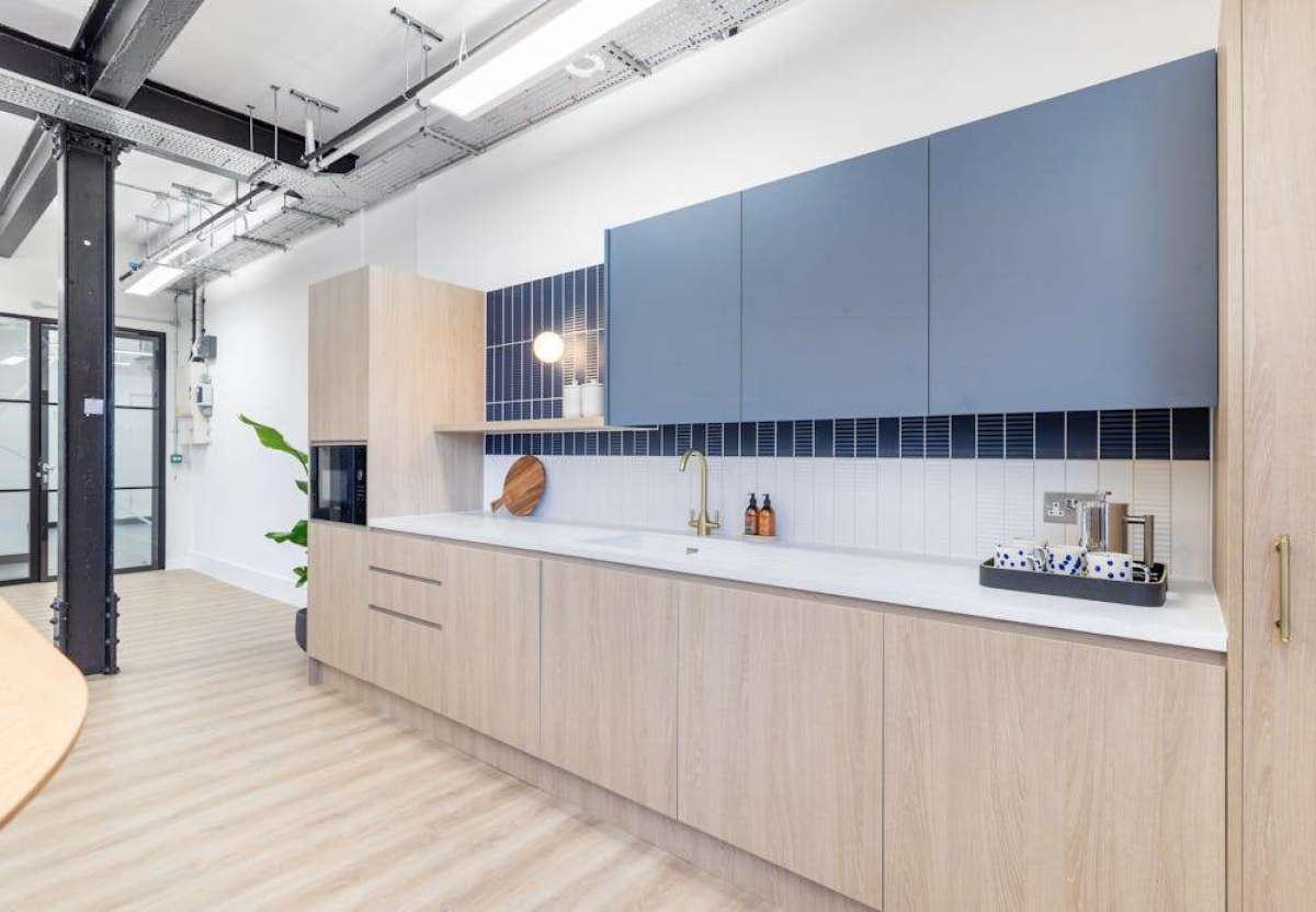 Office in London - photo 4