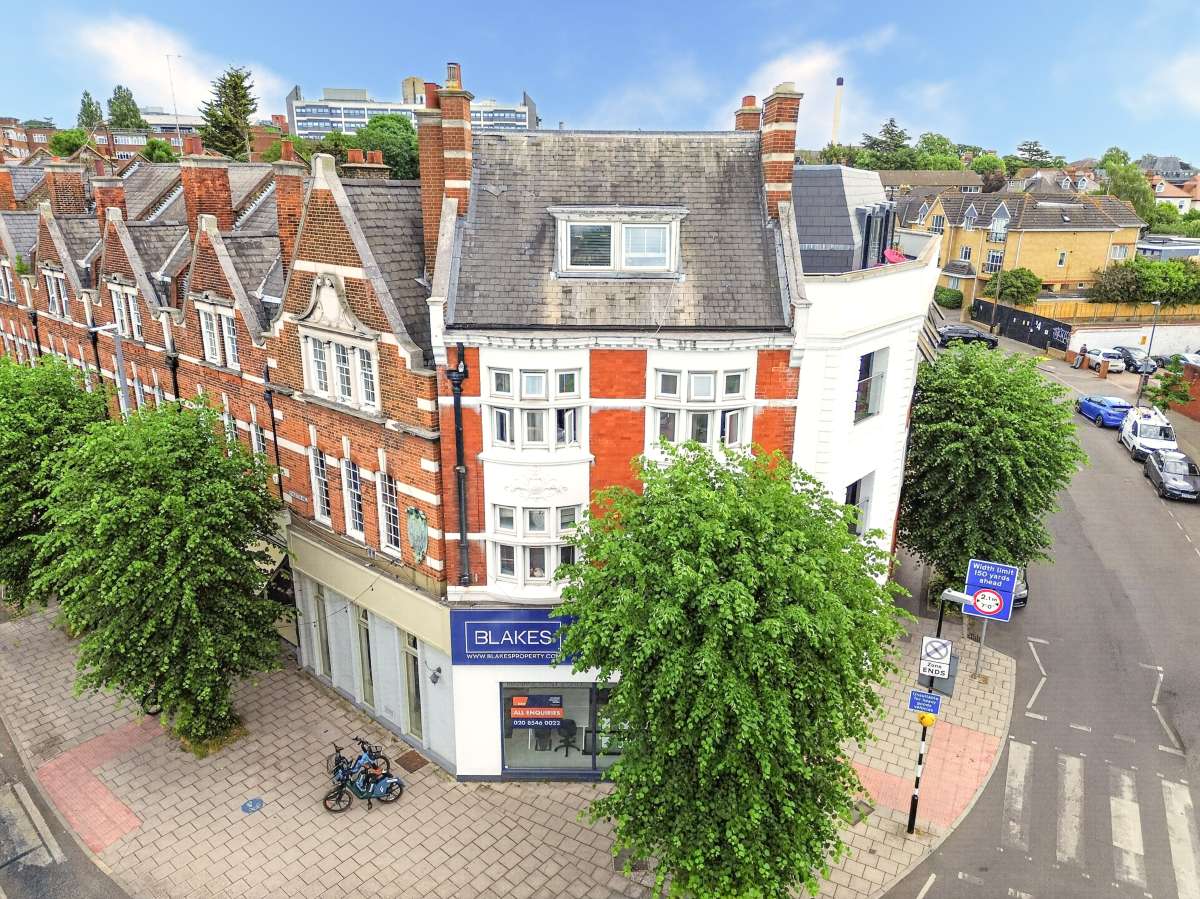Office in Kingston Upon Thames - photo 2