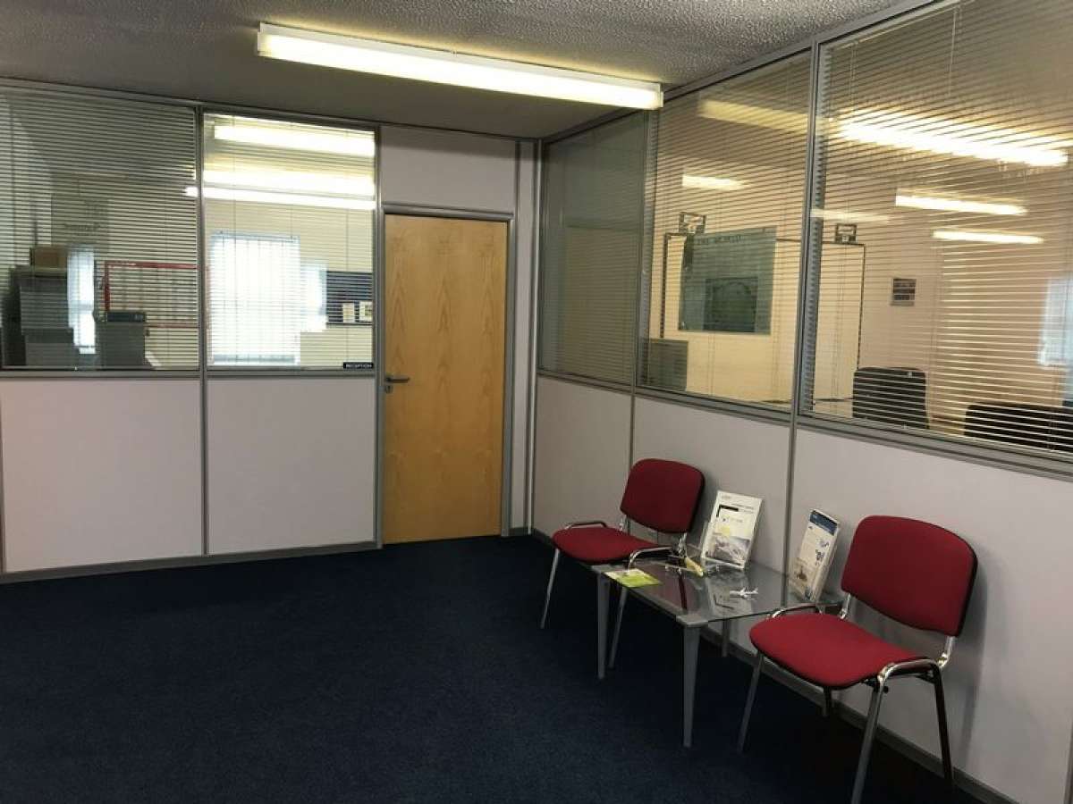 Office in Congleton - photo 2