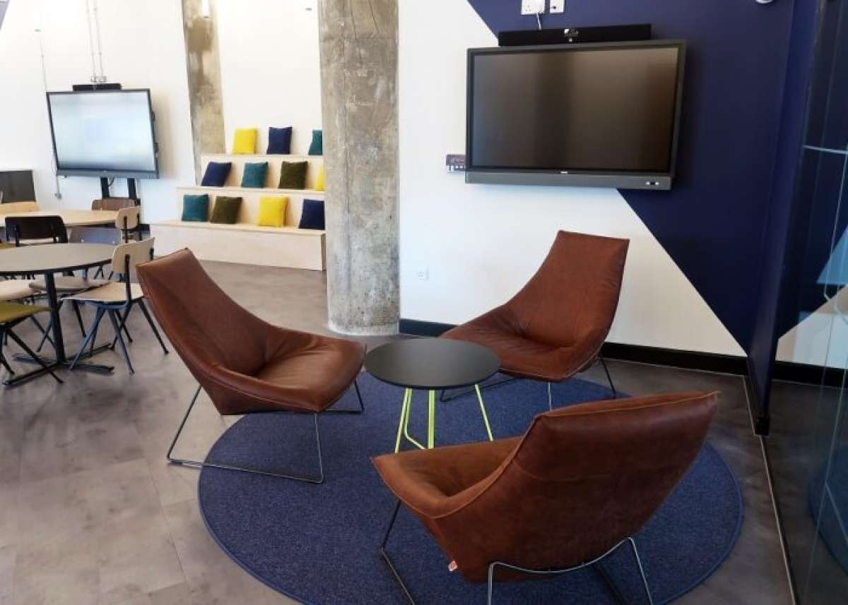 Office in Lincoln - photo 2