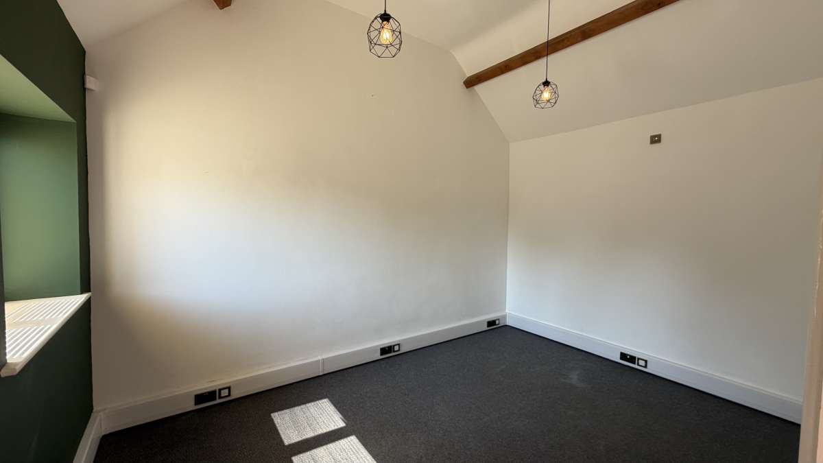 Office in Fenny Compton - photo 2