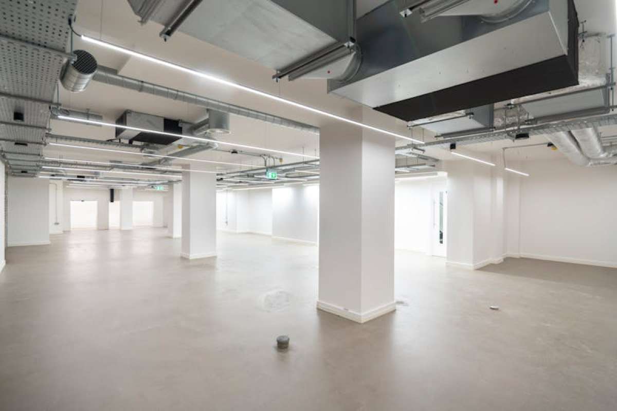 Office in London - photo 3