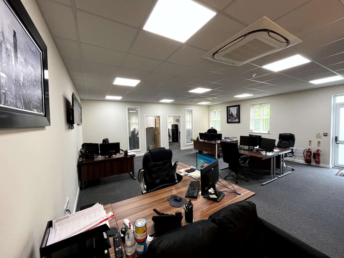Office in Earls Colne - photo 2