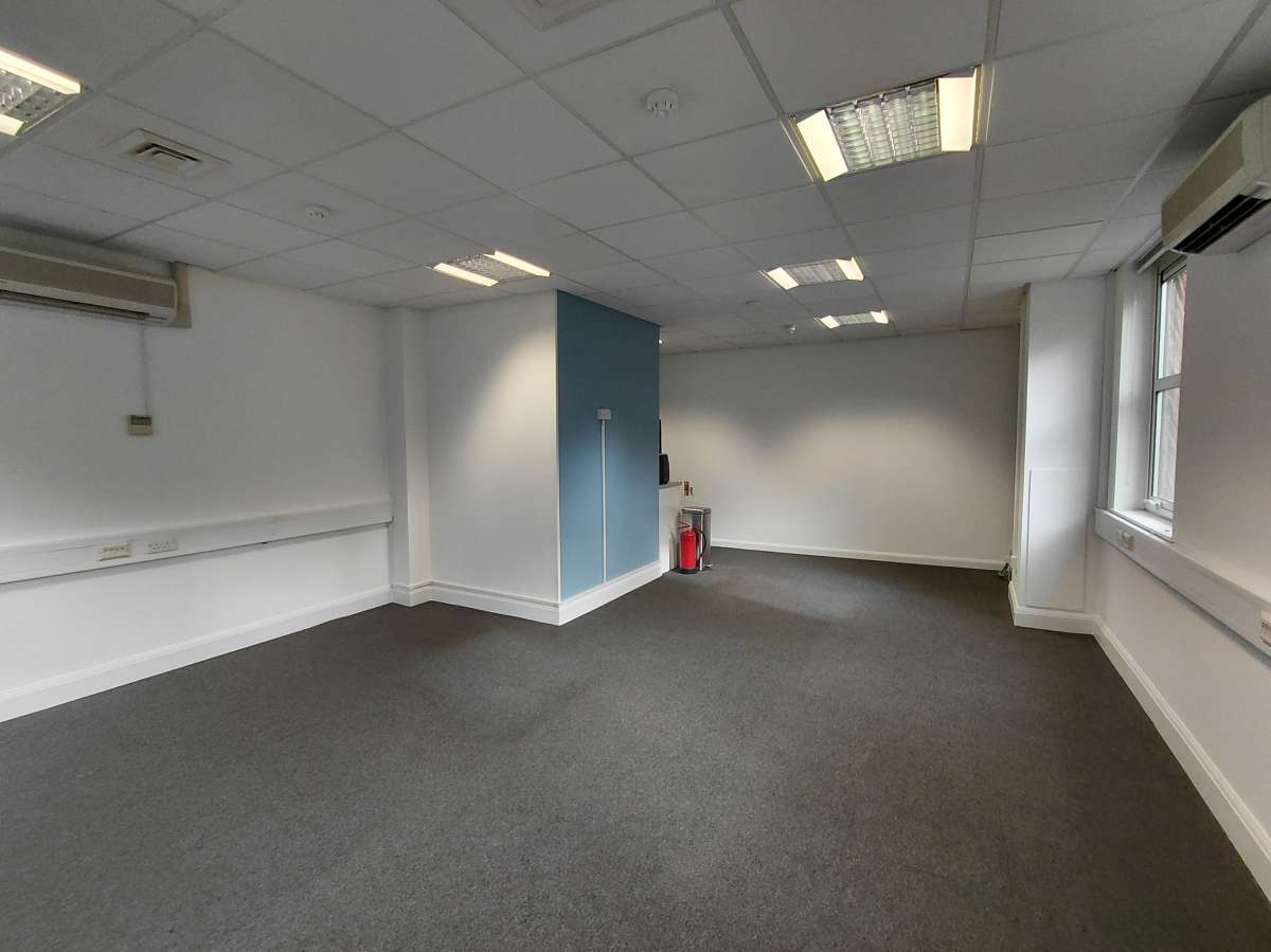 Office in Westerham - photo 3
