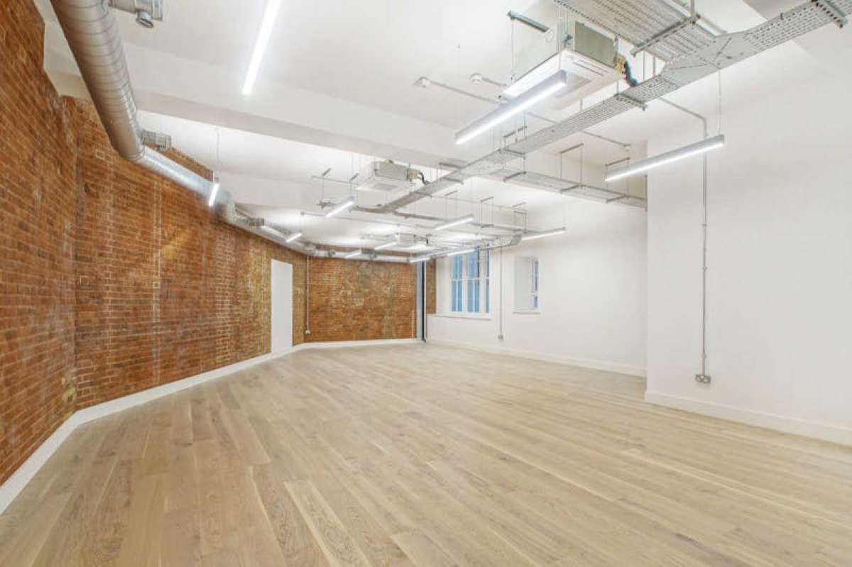 Office in London - photo 4