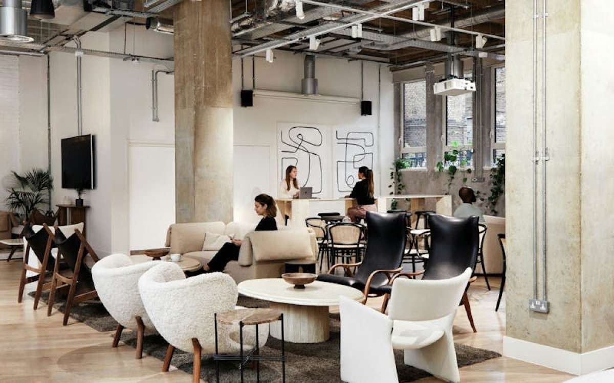 Office in London - photo 4