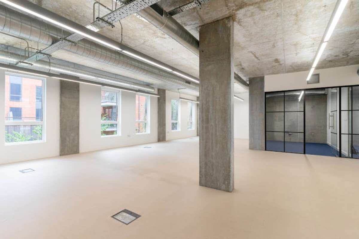 Office in London - photo 3