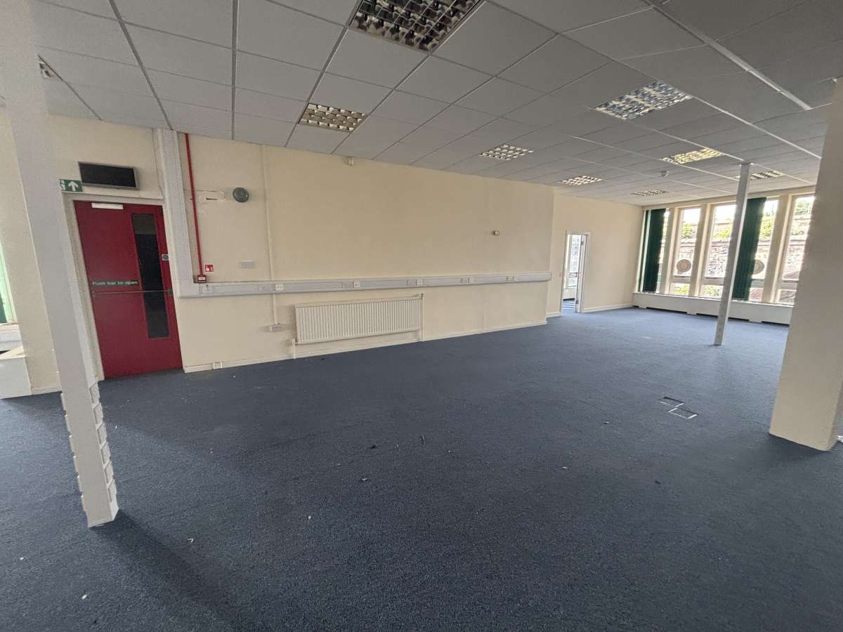 Office in Kilmarnock - photo 2