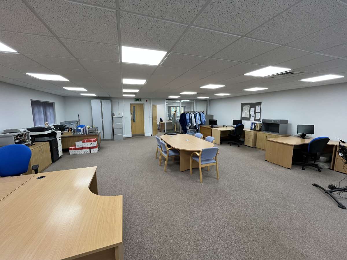 Office in Market Harborough - photo 3