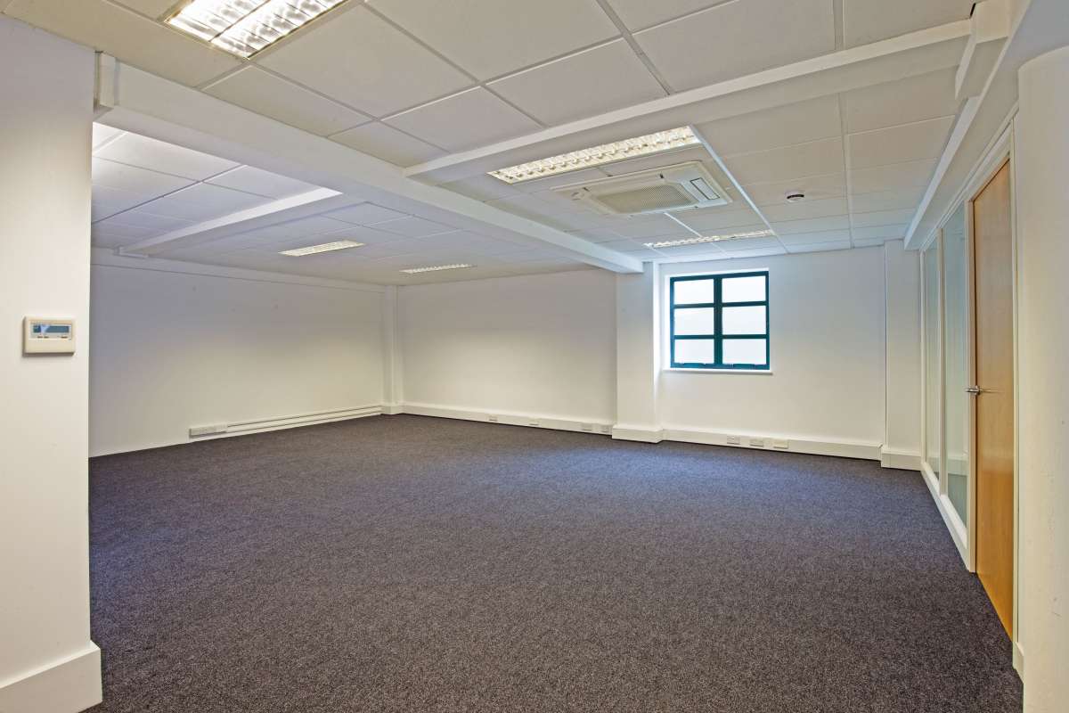 Office in Chelmsford - photo 3