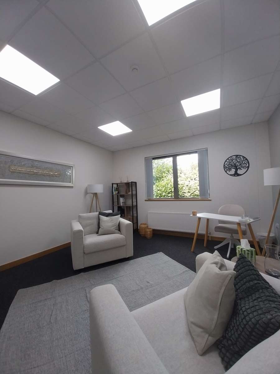 Office in Allerton Bywater - photo 2