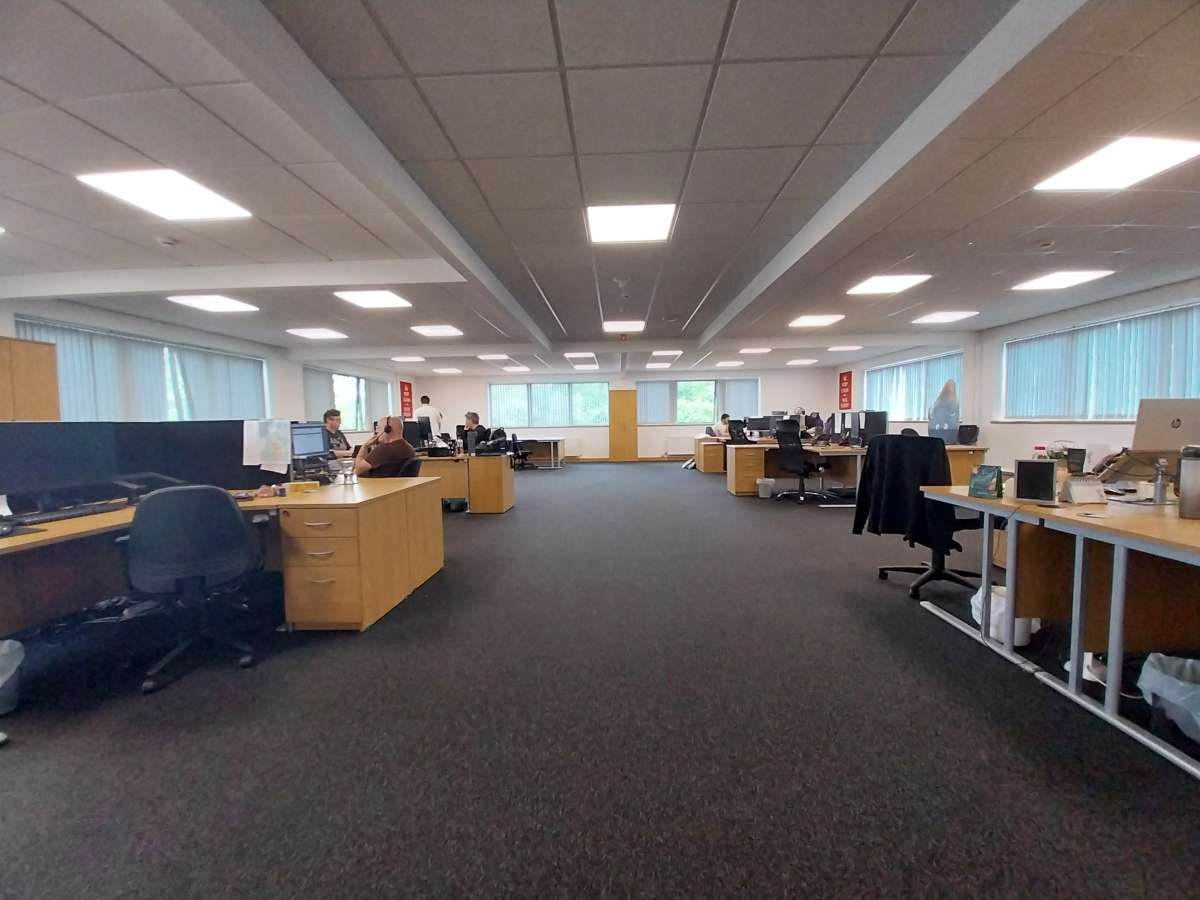 Office in Allerton Bywater - photo 4