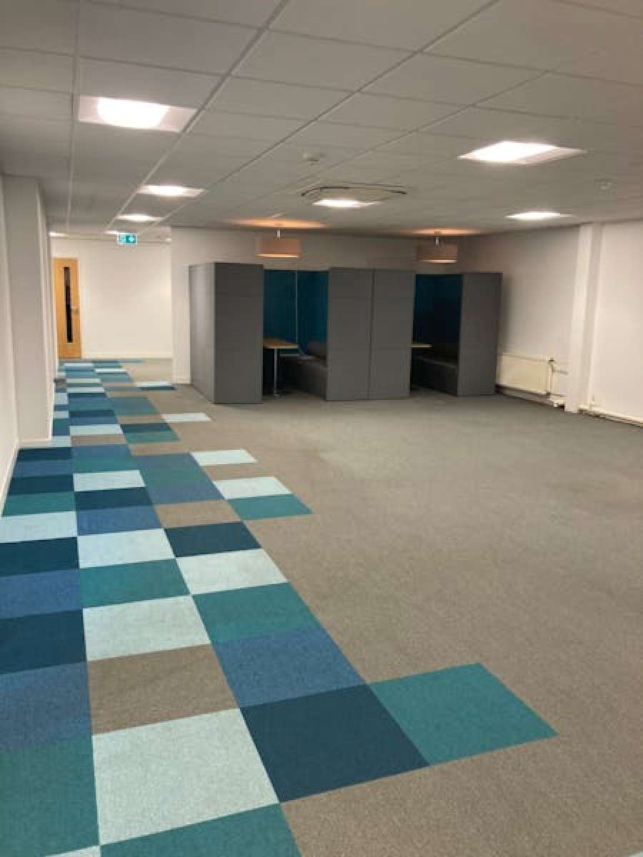Office in Manchester - photo 4