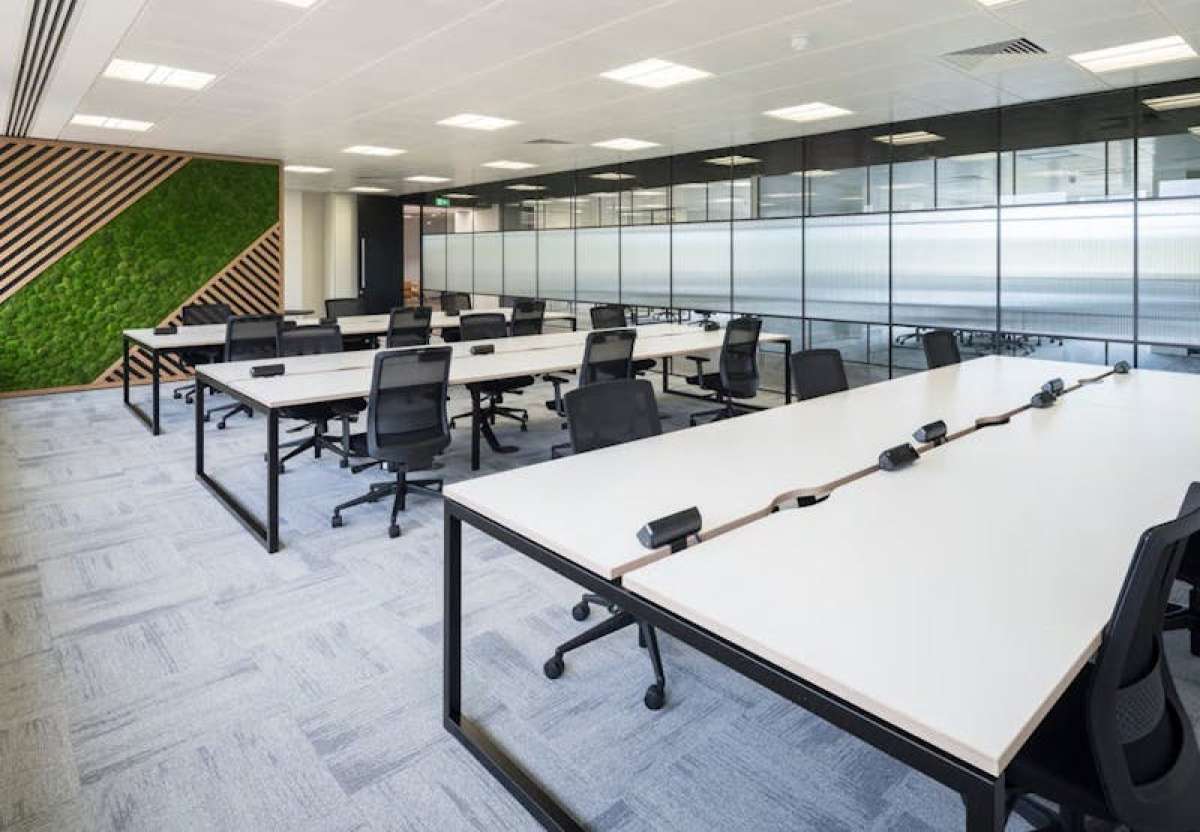 Office in Bracknell - photo 3