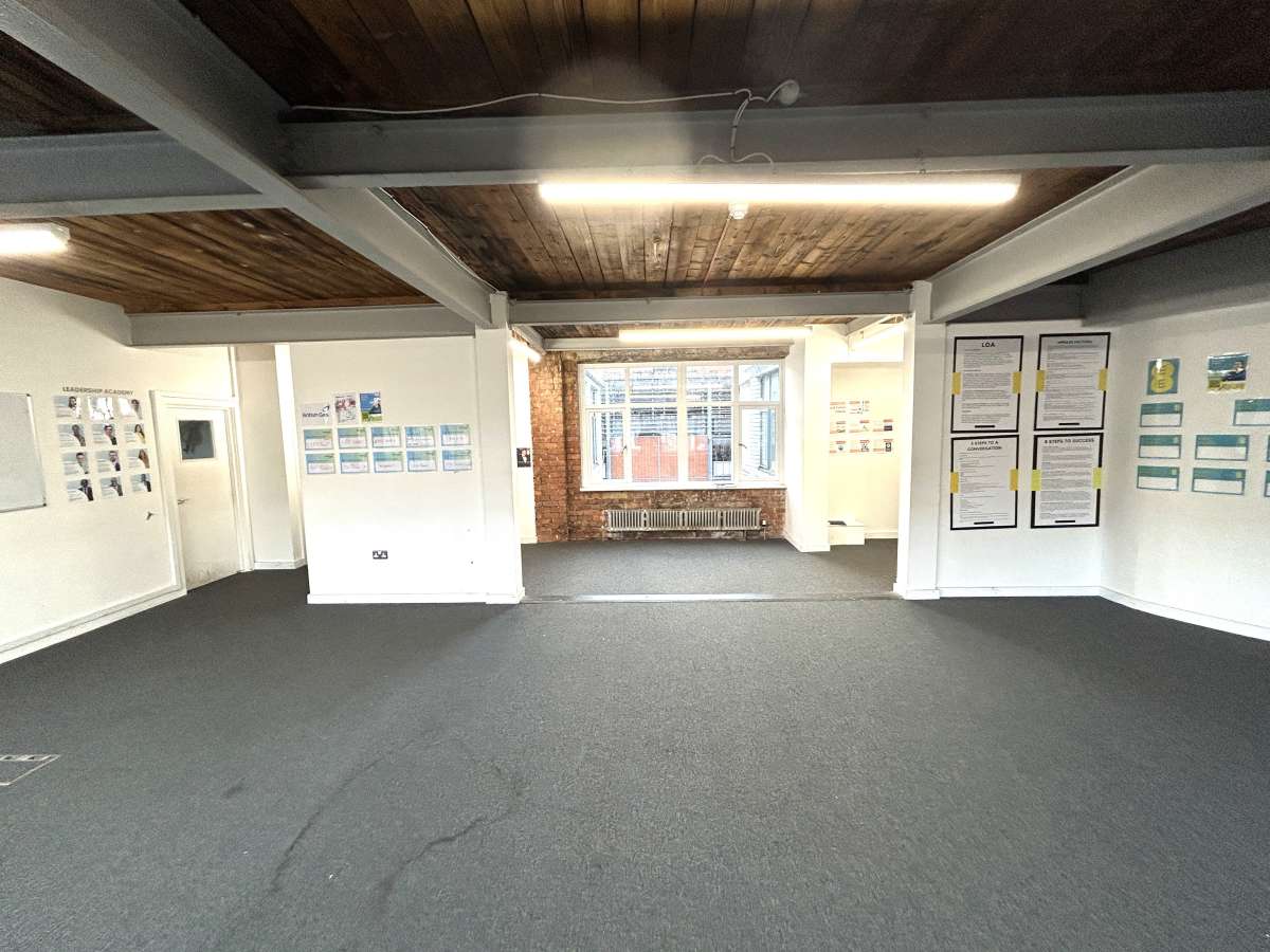 Office in Manchester - photo 4