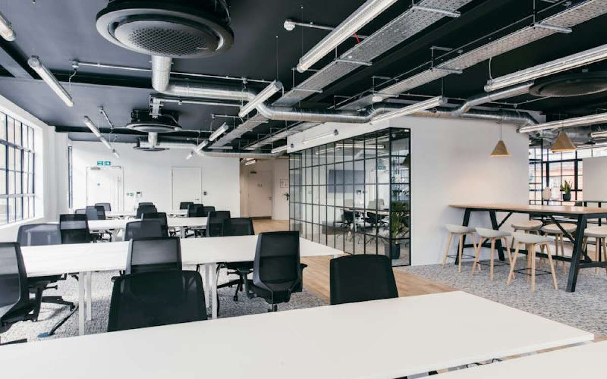Office in London - photo 4
