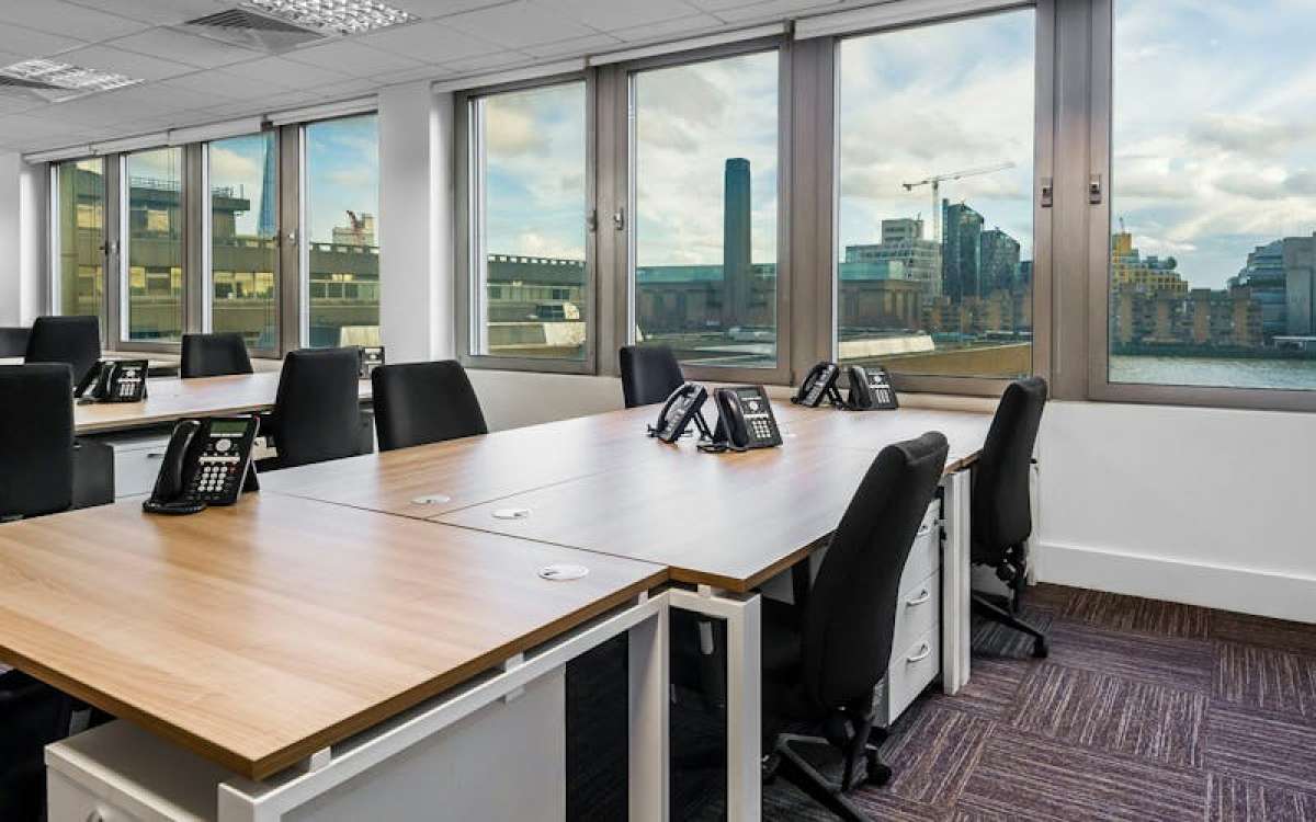 Office in London - photo 2