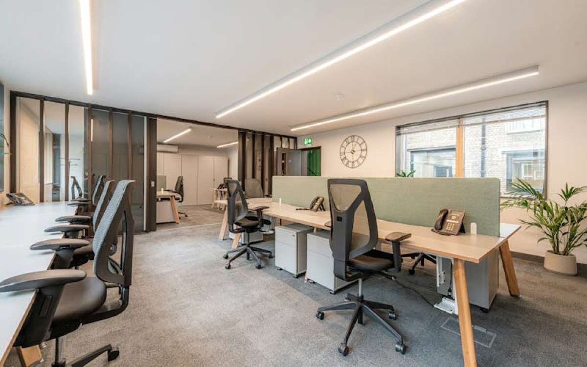 Office in London - photo 2