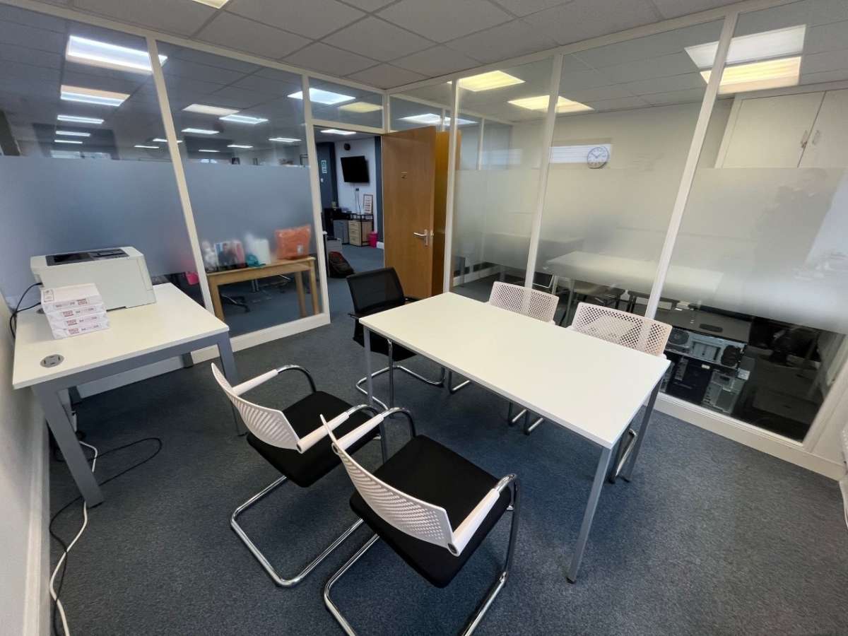 Office in Copford - photo 4
