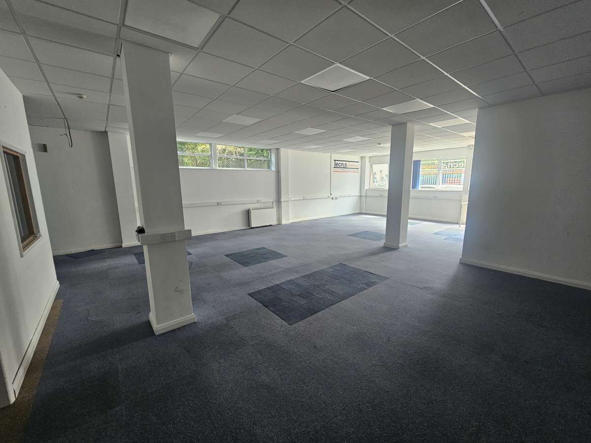 Office in Chatham - photo 3