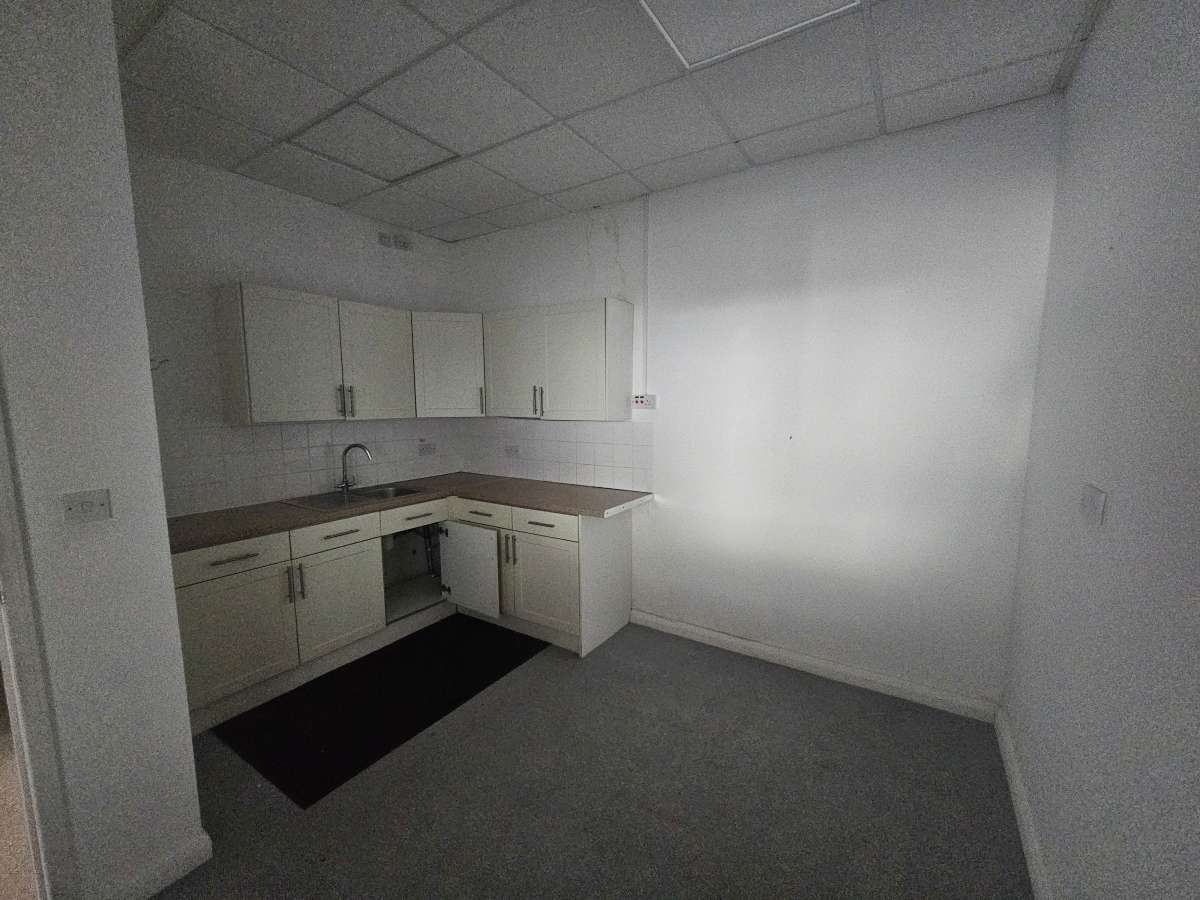 Office in Chatham - photo 4