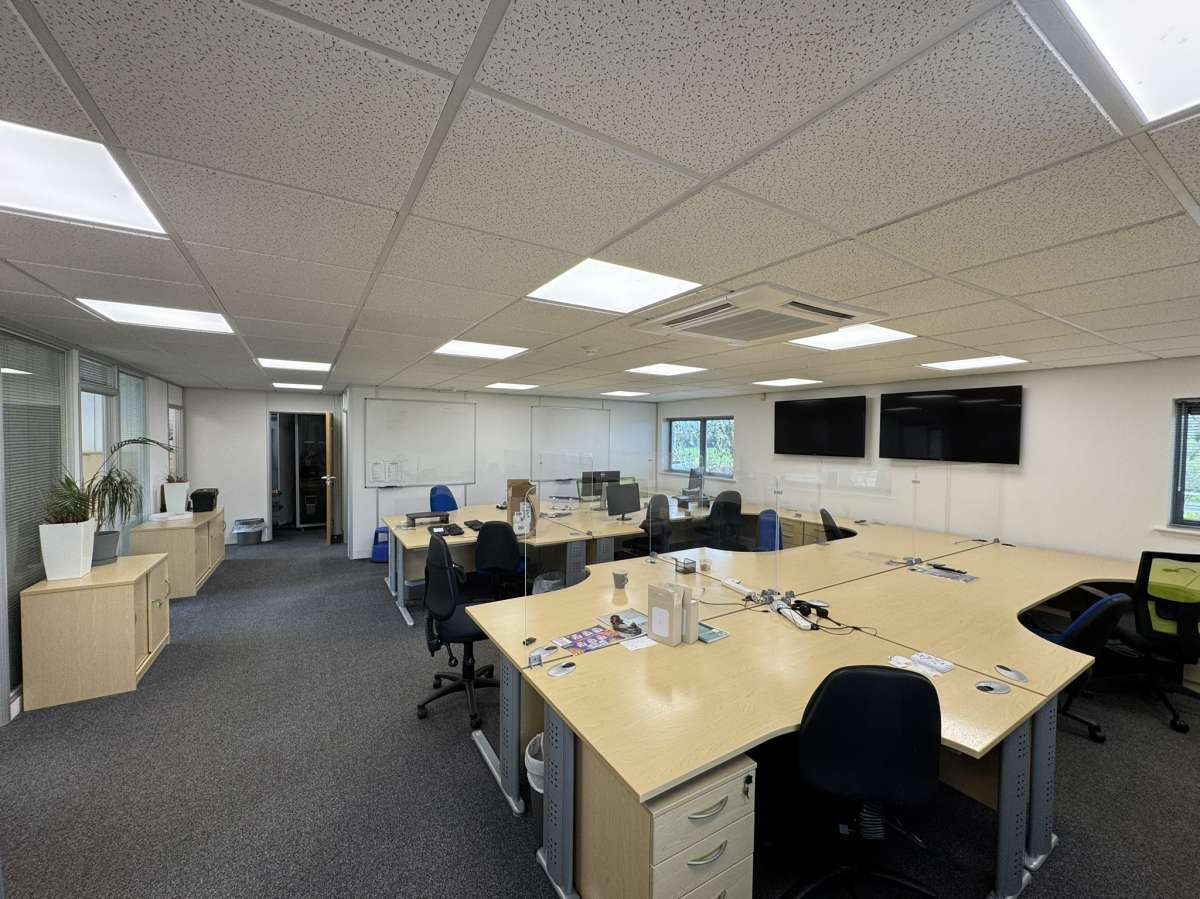Office in Market Harborough - photo 3