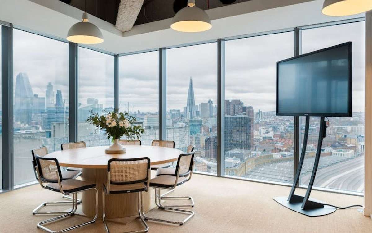Office in London - photo 3