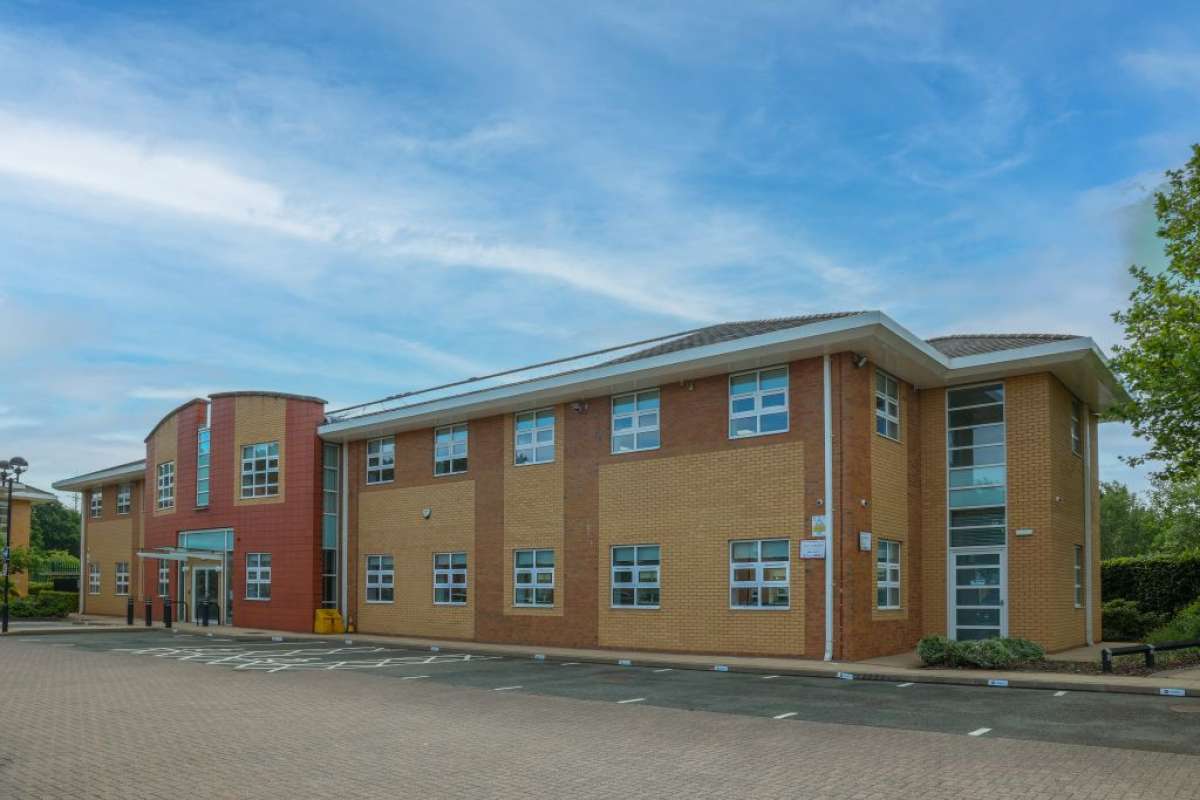 Office in Wolverhampton - photo 3