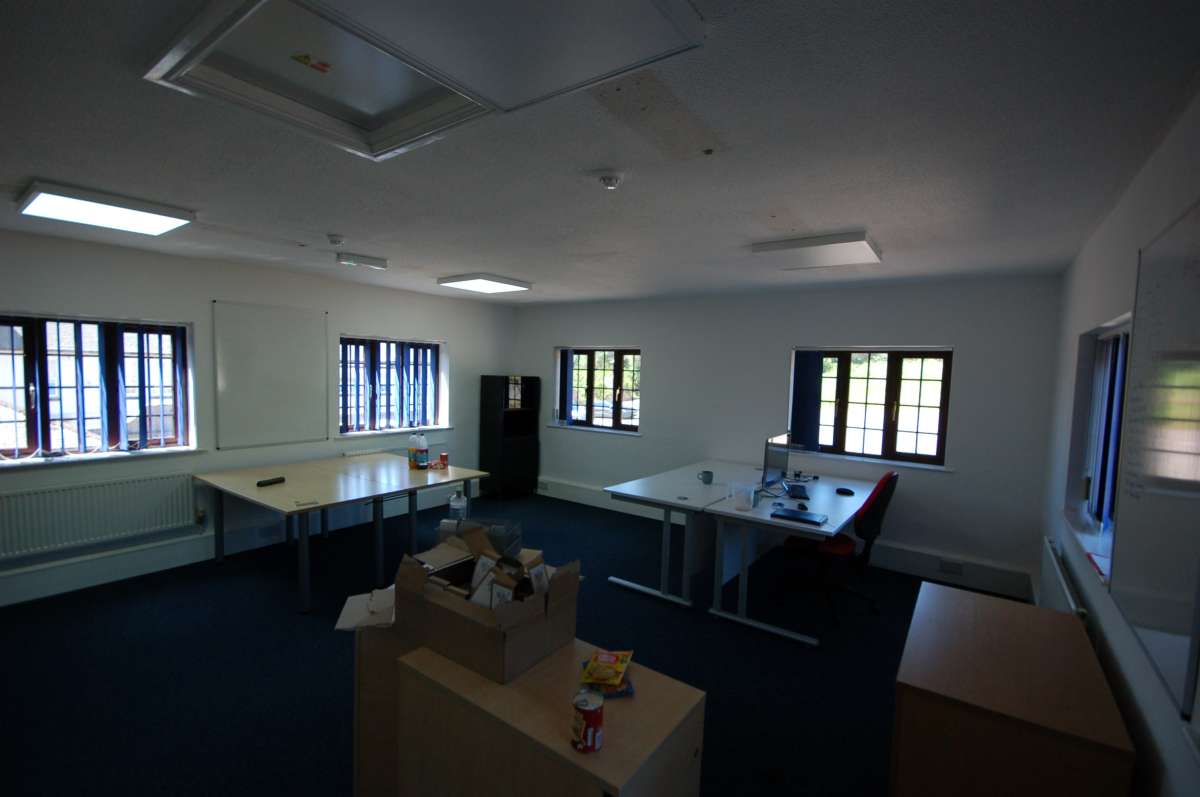 Office in Croft - photo 3