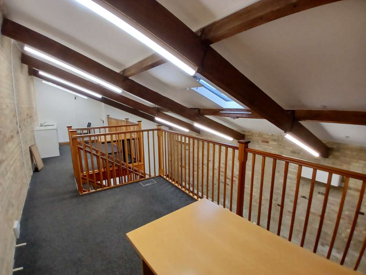 Office in Oakington - photo 4