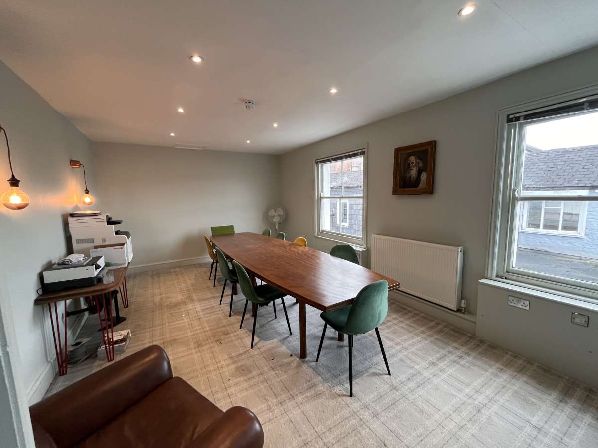 Office in Honiton - photo 3