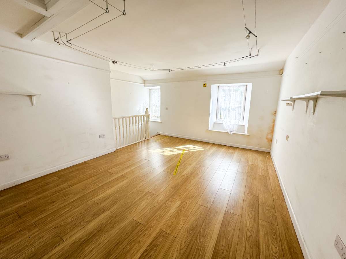 Office in Hayle - photo 4