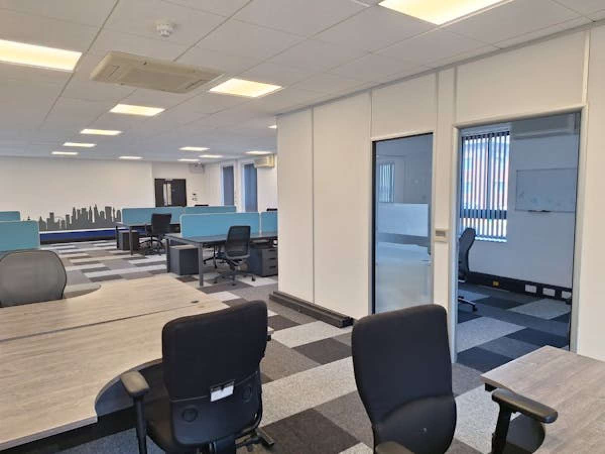 Office in Liverpool - photo 4