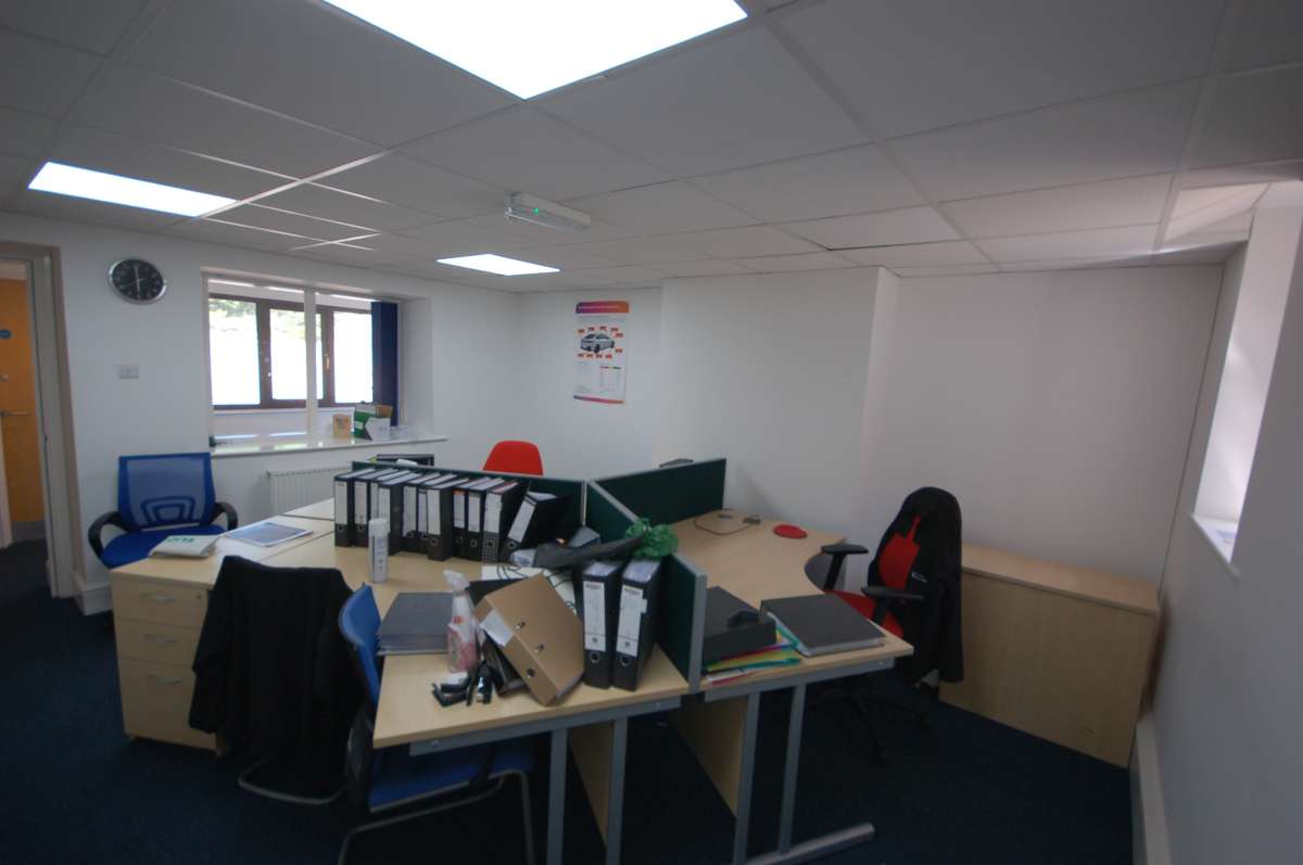 Office in Croft - photo 3