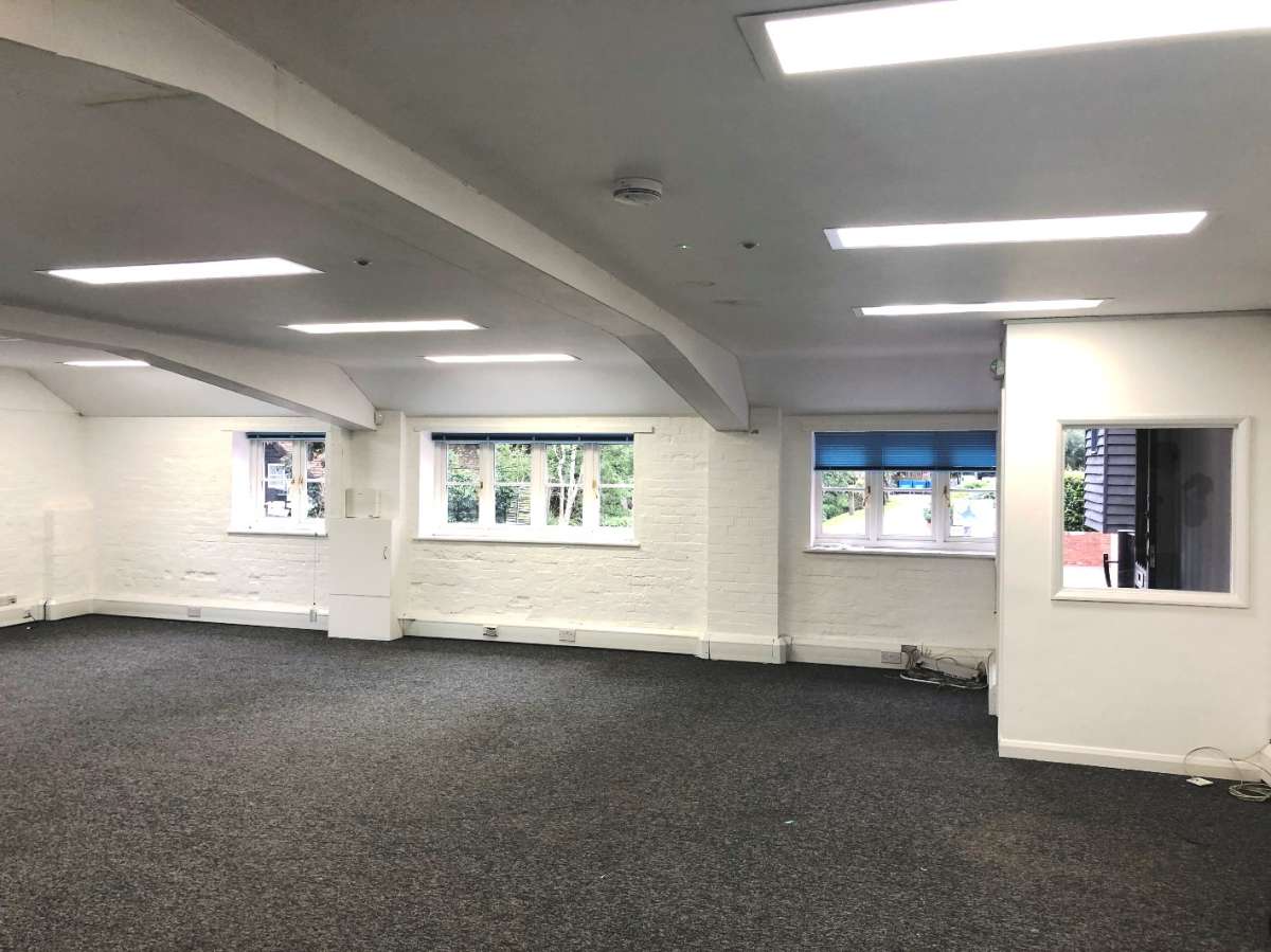 Office in Godalming - photo 4