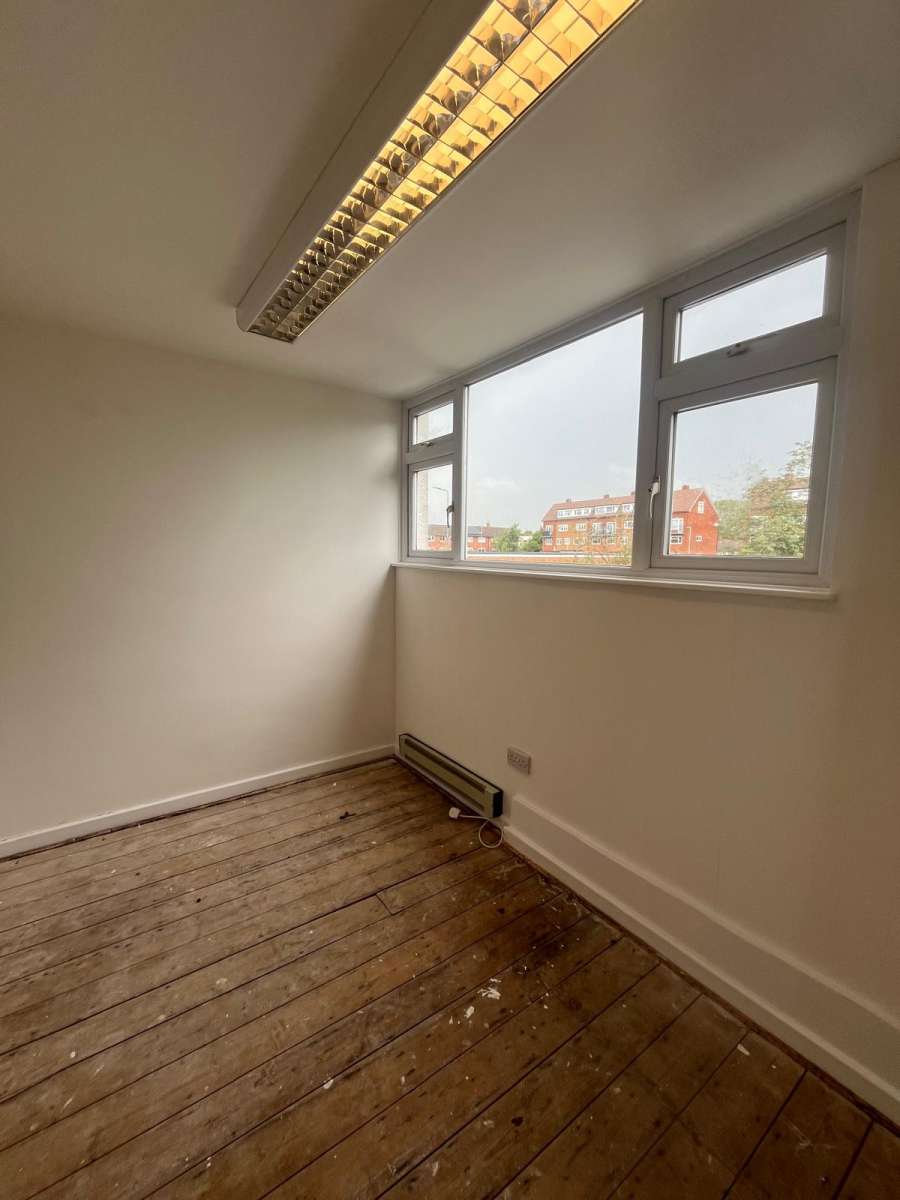 Office To Let, Stevenage