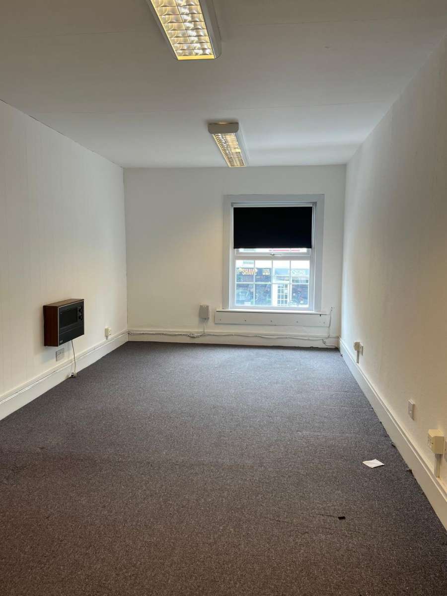 Office in Stevenage - photo 3