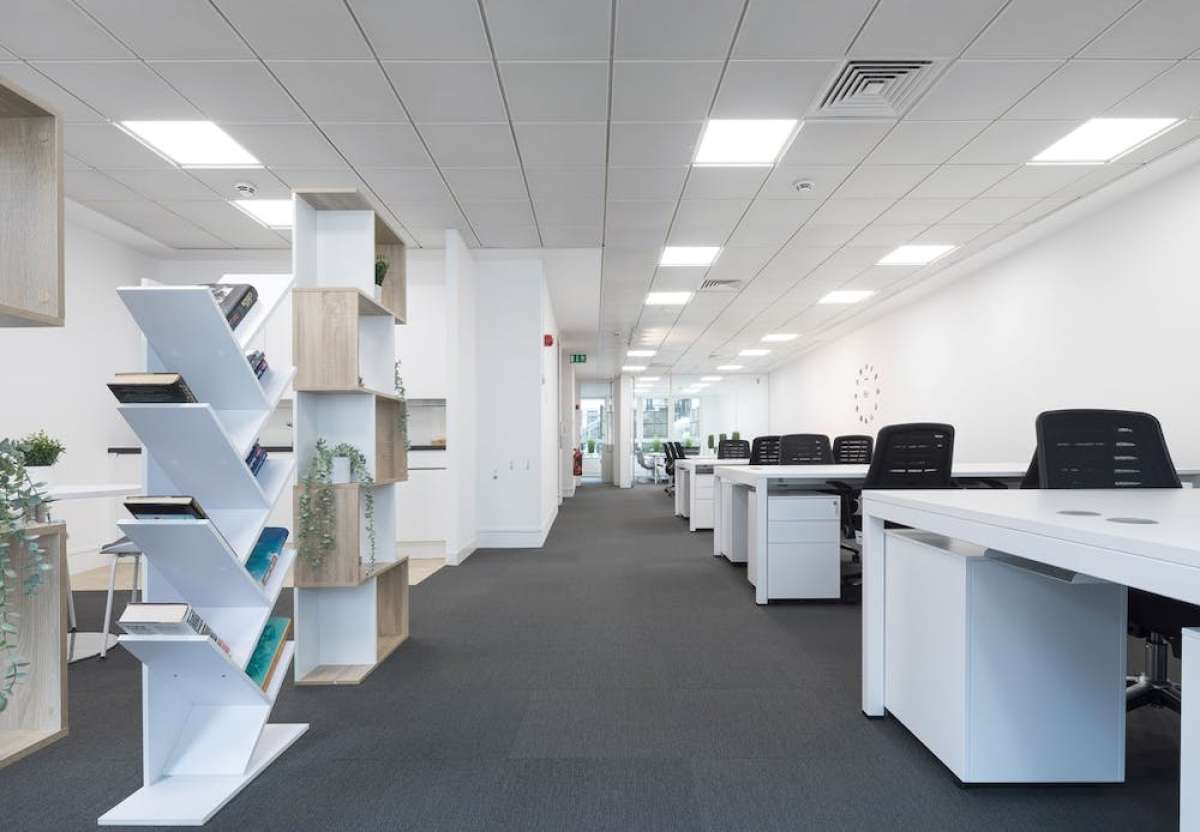 Office in London - photo 2