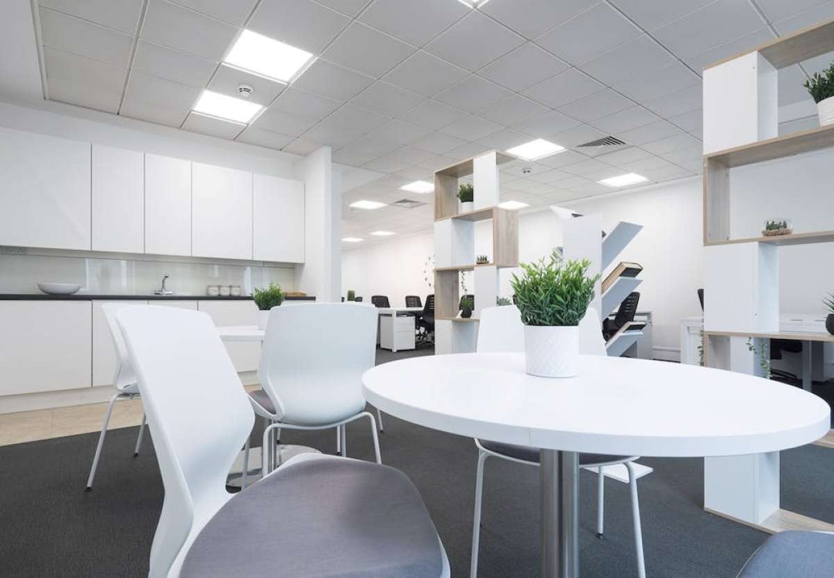 Office in London - photo 3