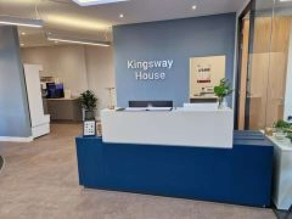 Office in Widnes - photo 2