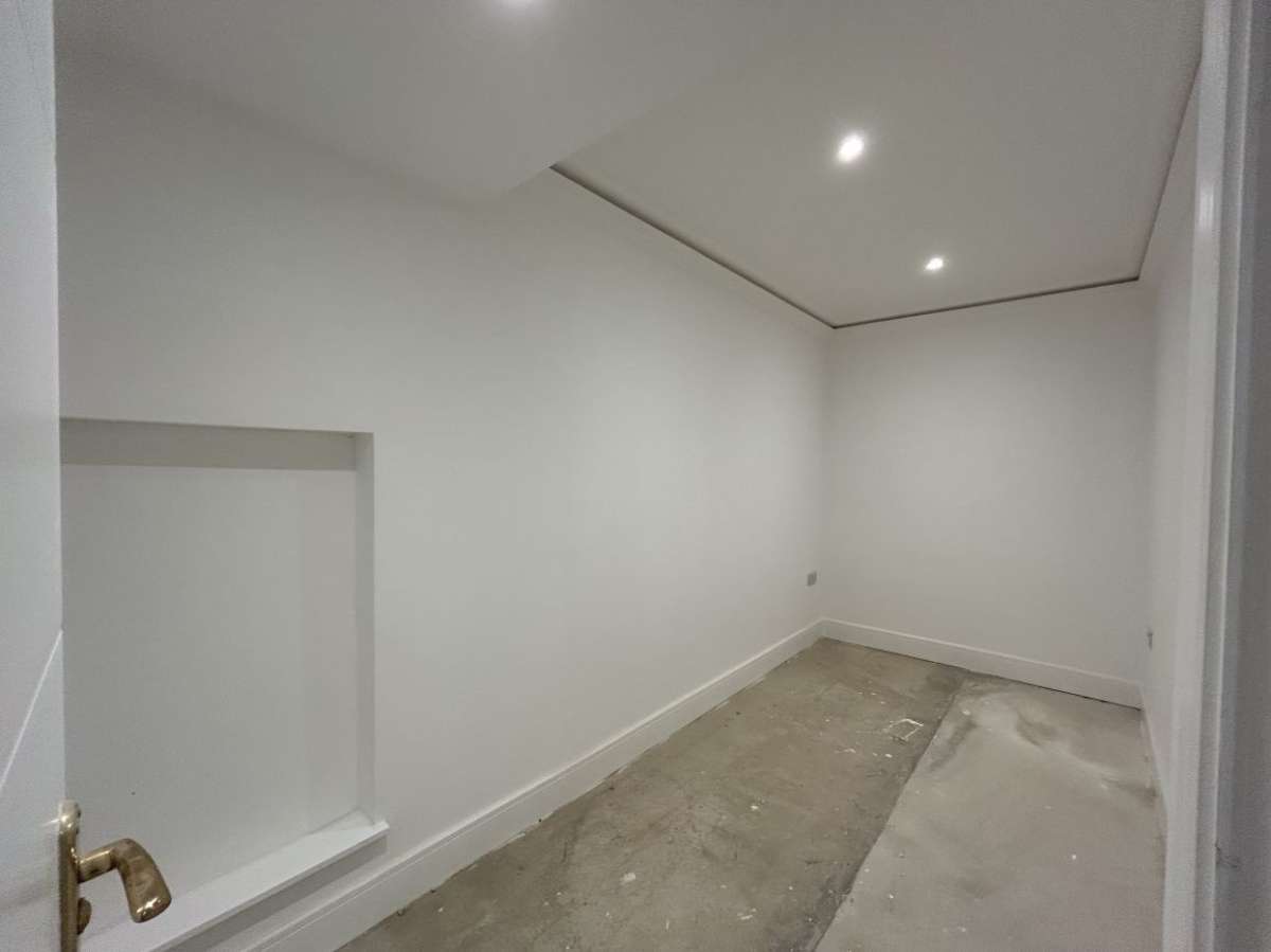 Office in Saltash - photo 2
