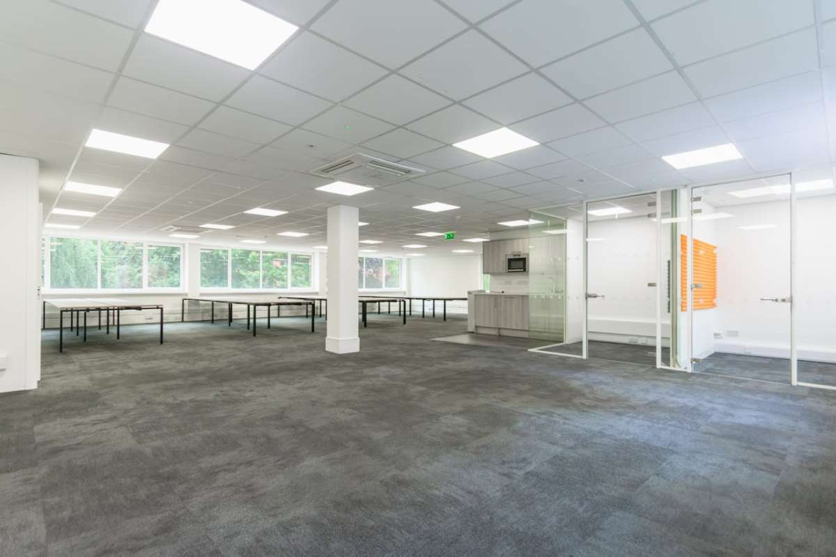 Office in Bournemouth - photo 2