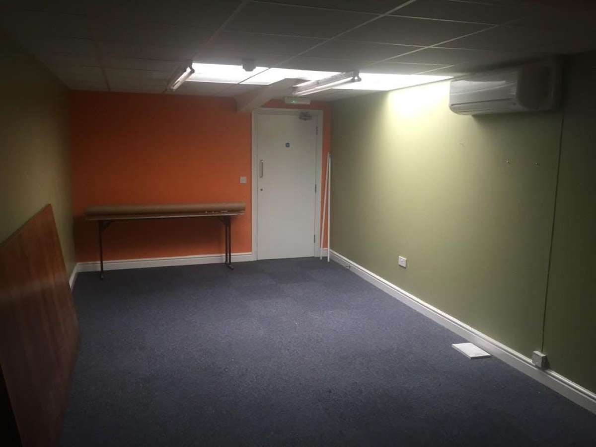 Office in Leicester - photo 4