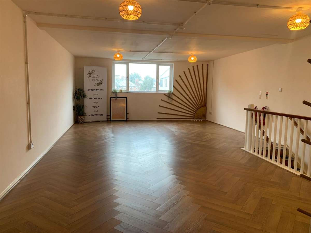 Office in Worksop - photo 4