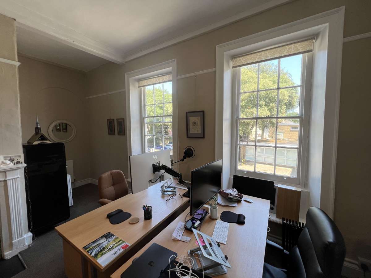 Office in Huntingdon - photo 3