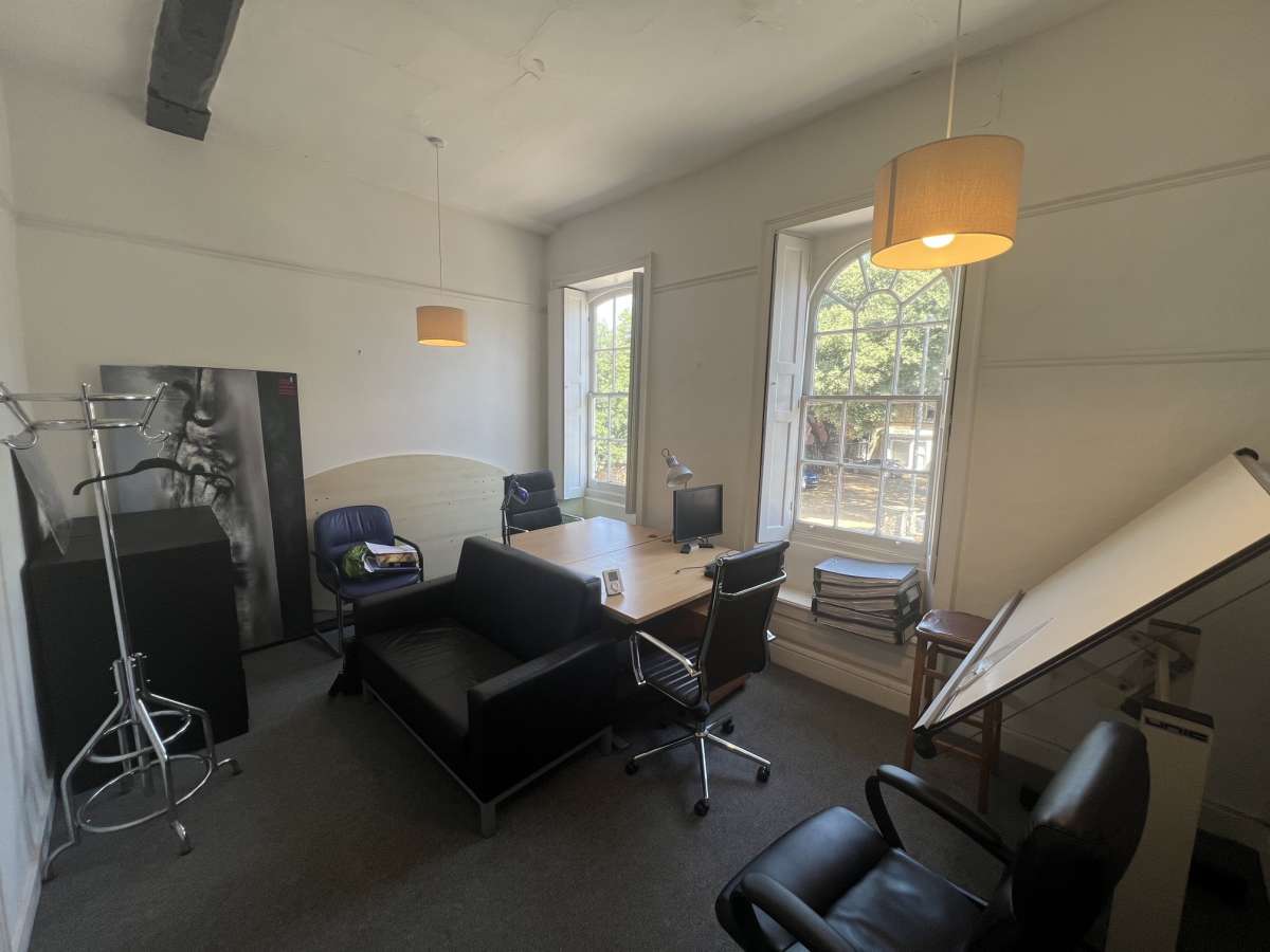 Office in Huntingdon - photo 4