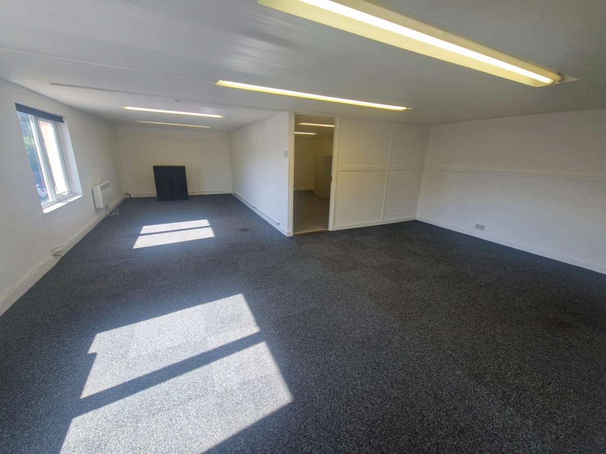 Office in Titchfield, Fareham - photo 2