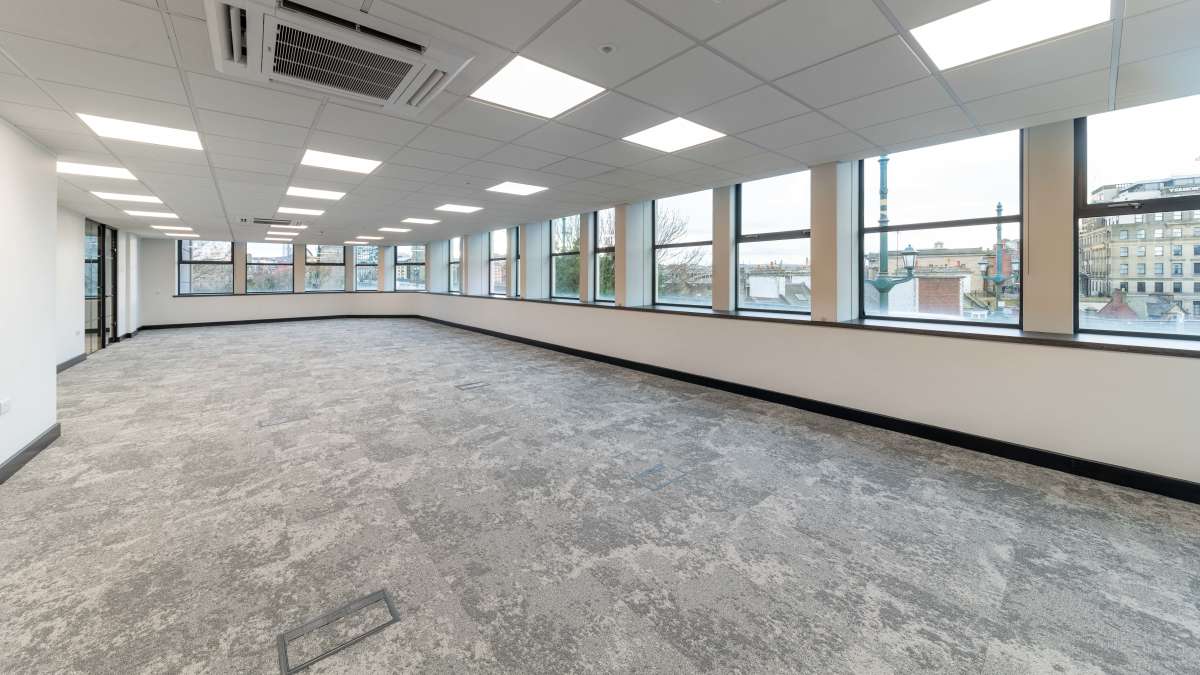Office in Newcastle Upon Tyne - photo 3