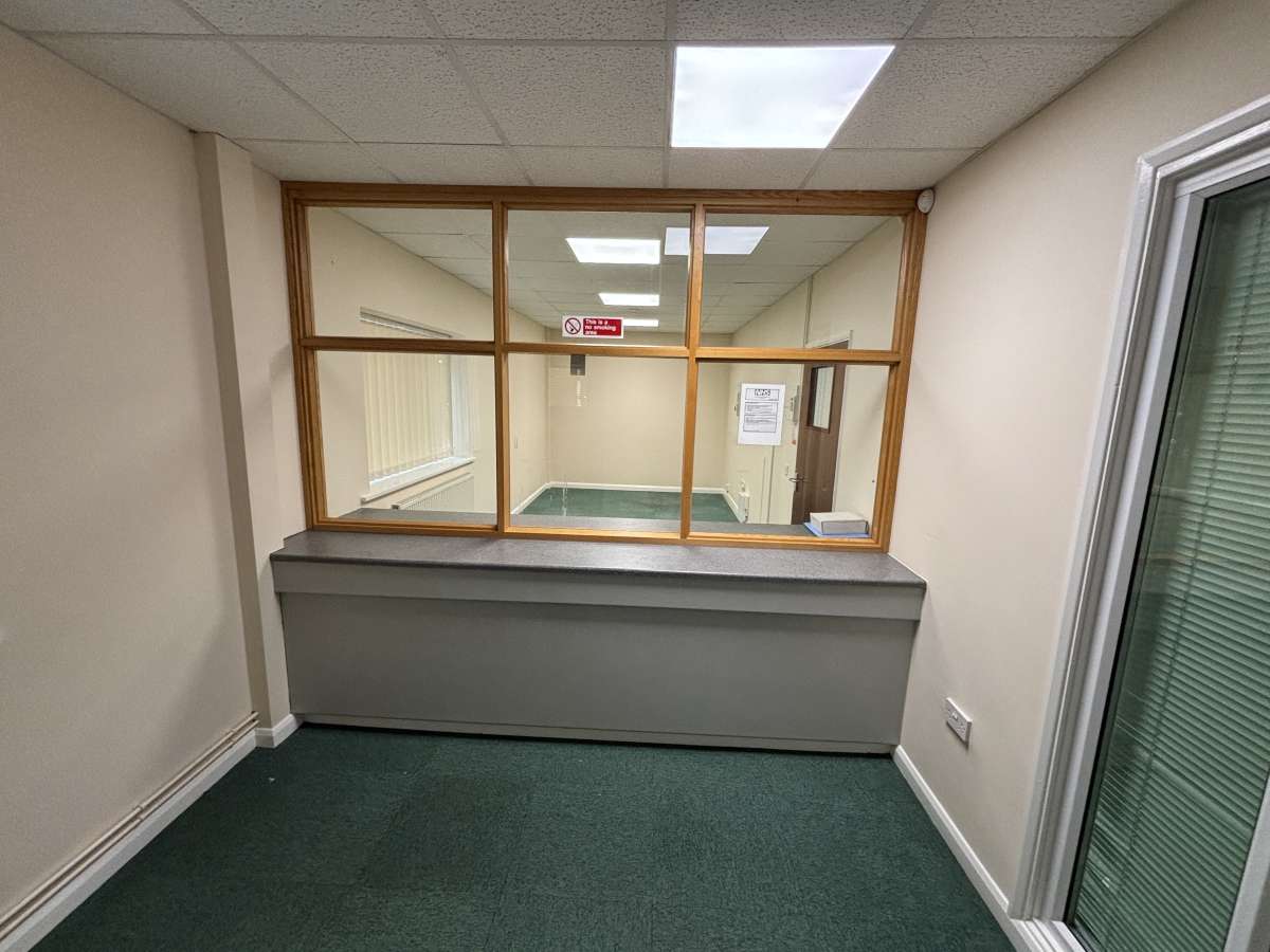 Office in Wickham Market - photo 2